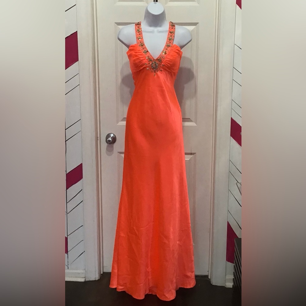 Masquerade Women Vintage Bright Orange Prom Gown Dress Jeweled V-neck Size 5/6